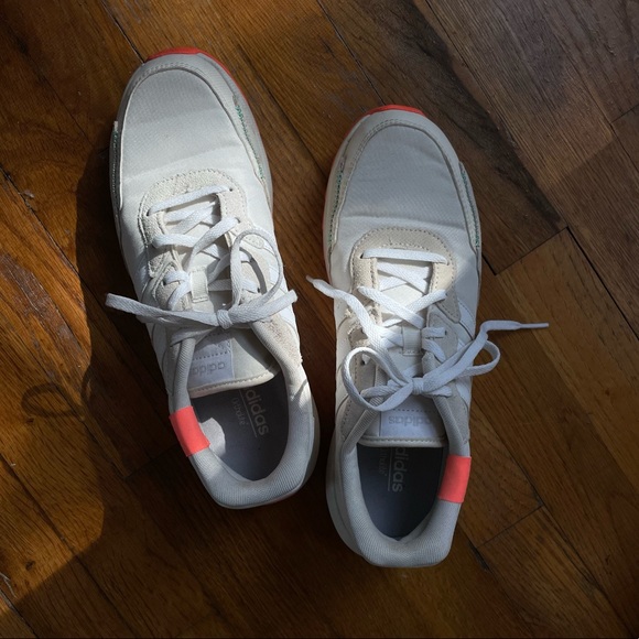 adidas running shoes - Picture 3 of 4